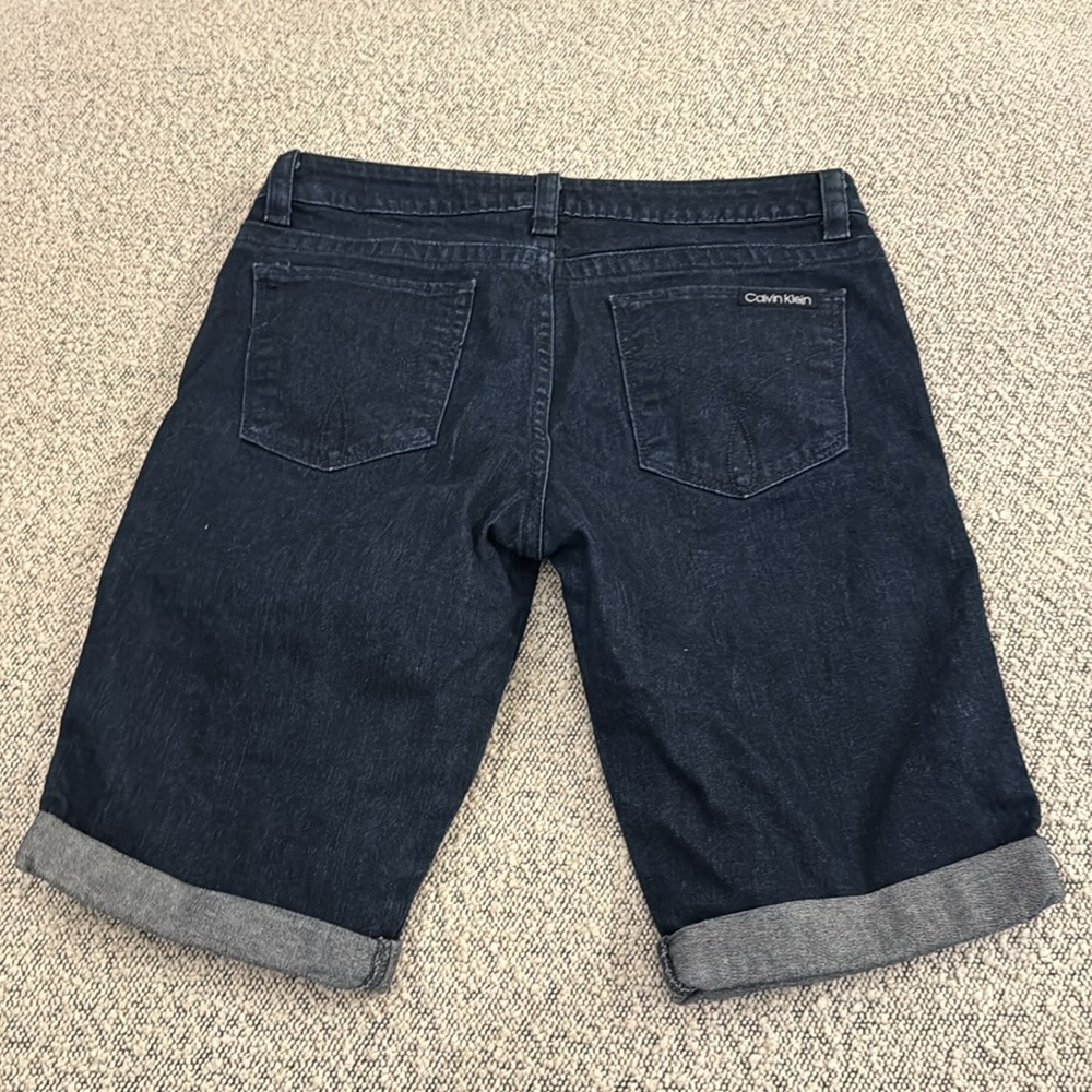 Calvin Klein Jean shorts women’s size 29/8‎ - Picture 4 of 5
